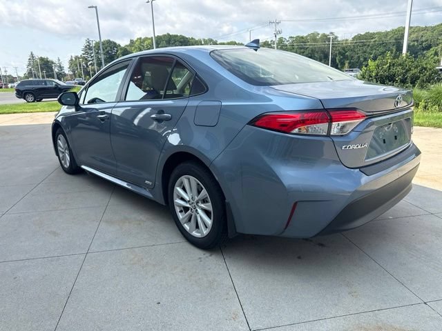 Used 2025 Toyota Corolla LE w/ LE Premium Package AWD/4WD image 5
