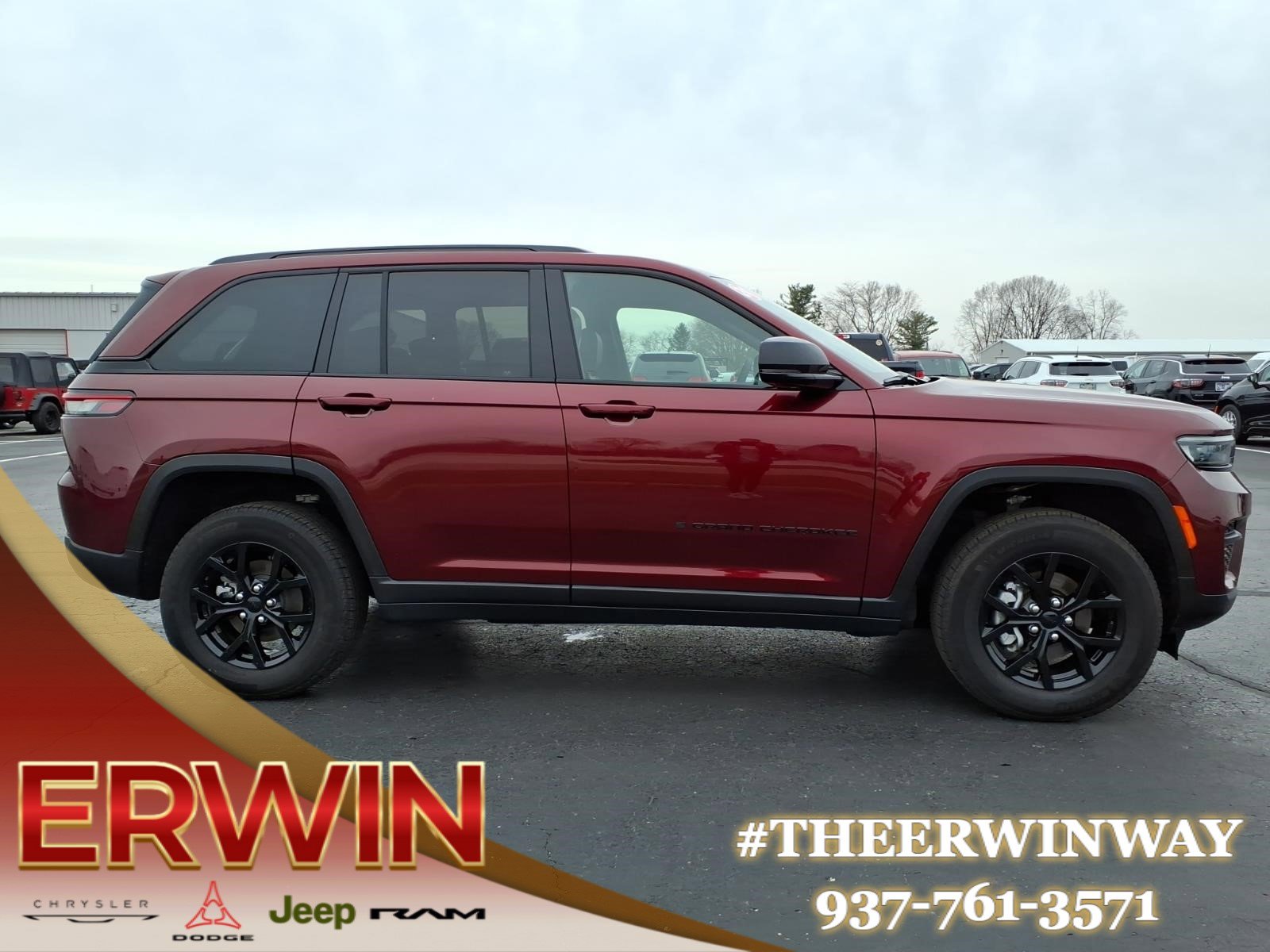 Certified 2024 Jeep Grand Cherokee Altitude AWD/4WD image 8