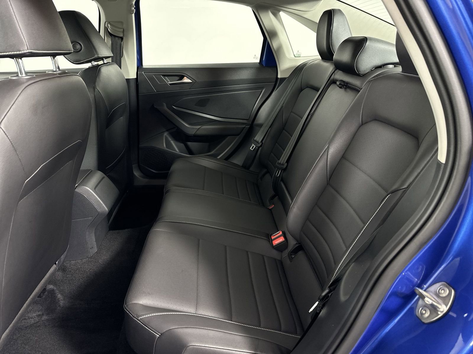 Used 2023 Volkswagen Jetta SE w/ Panoramic Sunroof Package image 22