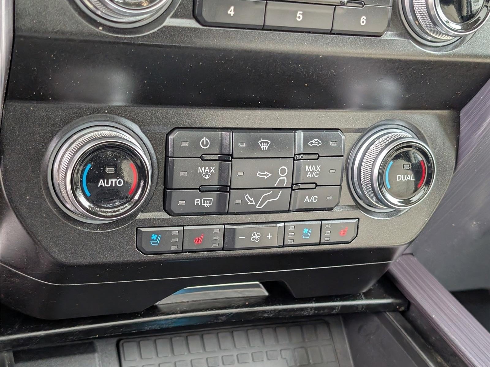 Used 2021 Ford F250 Limited AWD/4WD image 32
