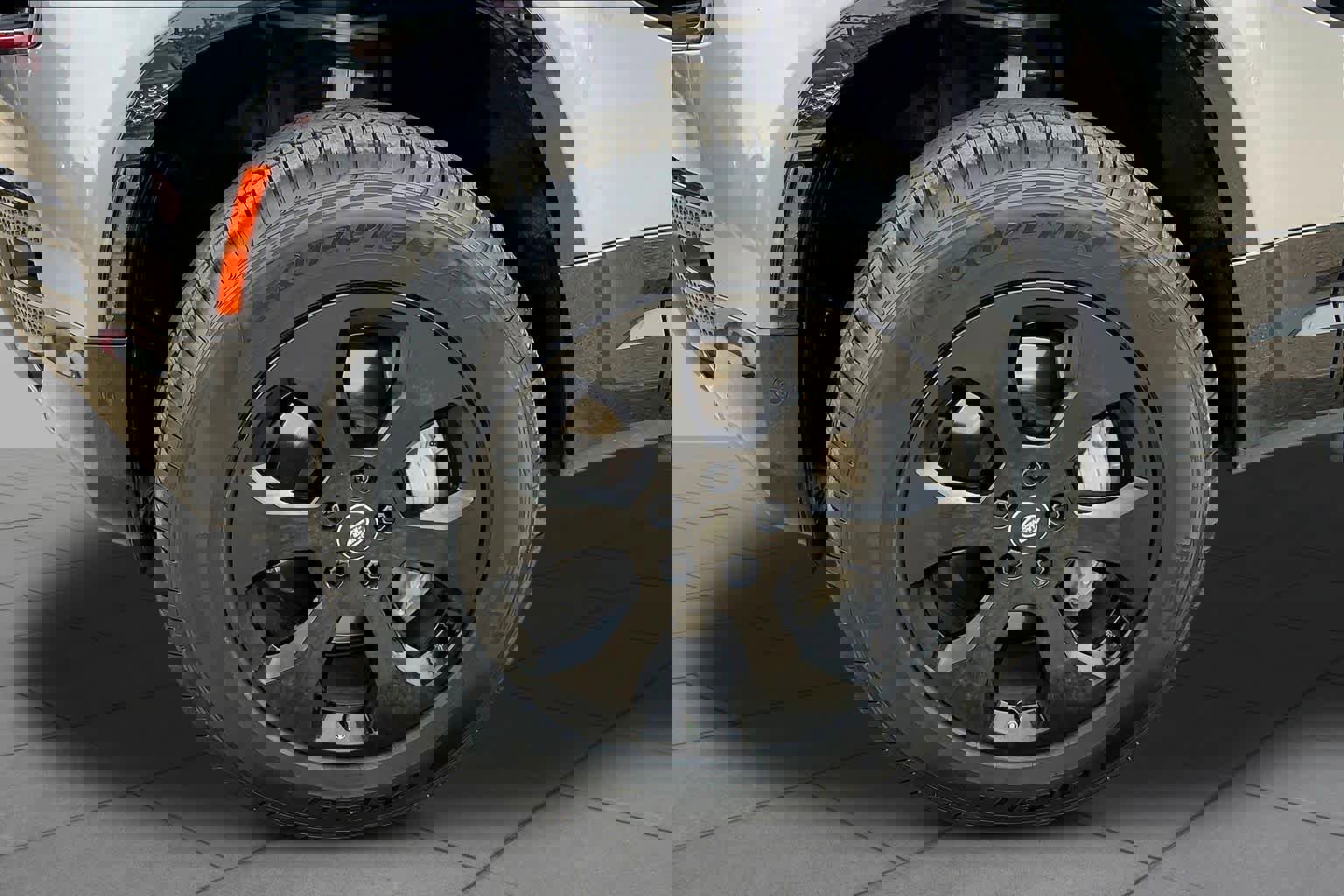 Used 2023 Land Rover Defender 110 X-Dynamic SE image 10