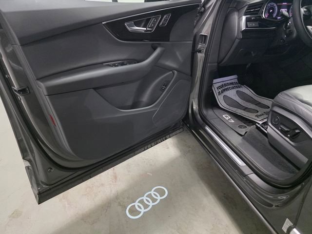 Used 2025 Audi Q7 2.0T Premium image 11