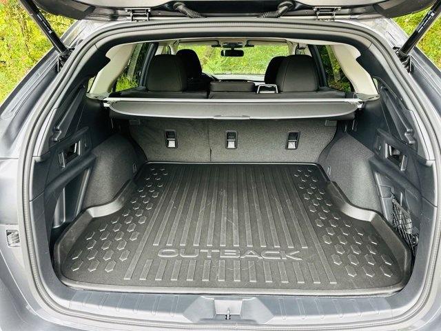 Used 2025 Subaru Outback Premium image 22