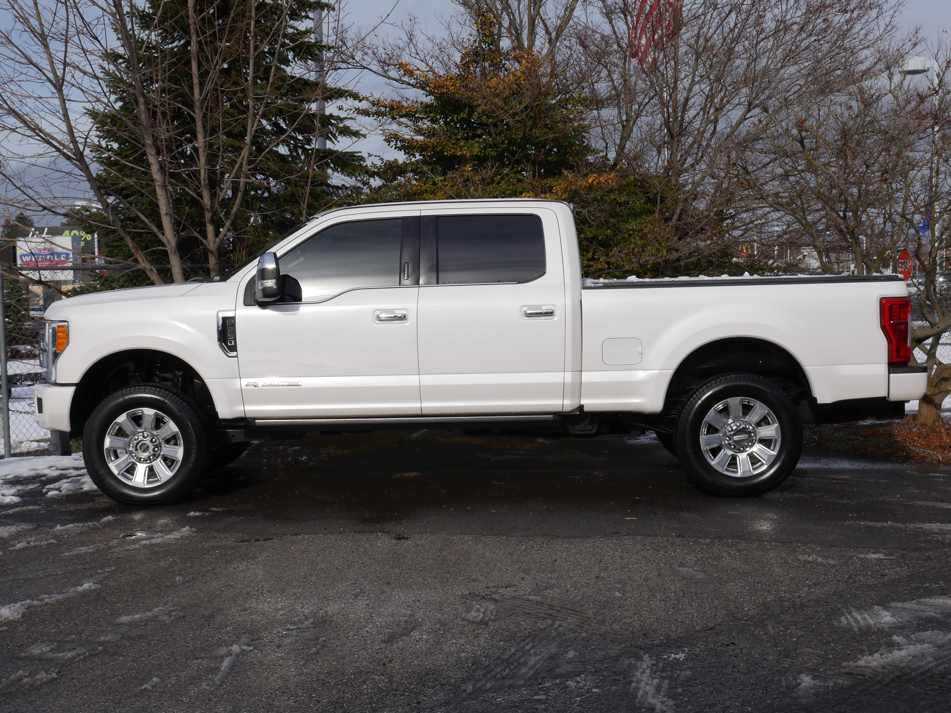 Used 2019 Ford F250 Platinum w/ Platinum Ultimate Package image 19