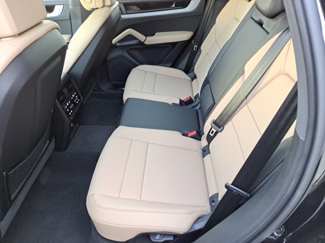 New 2026 Porsche Cayenne image 19