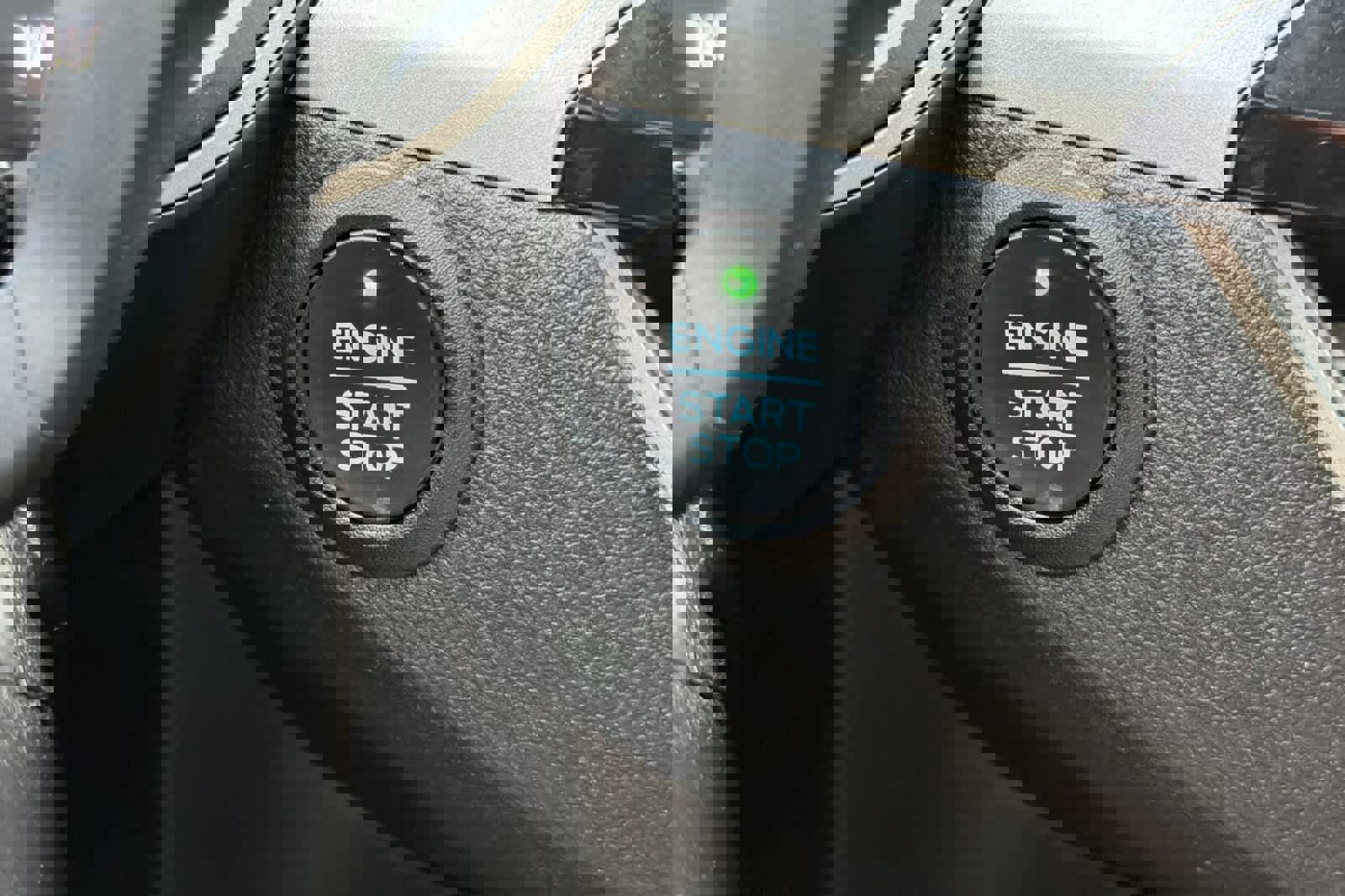 Used 2022 Ford Escape SE image 24