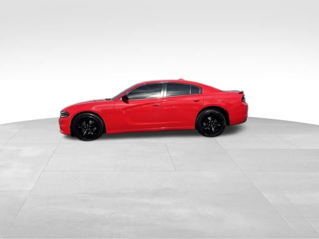 Used 2018 Dodge Charger R/T image 2
