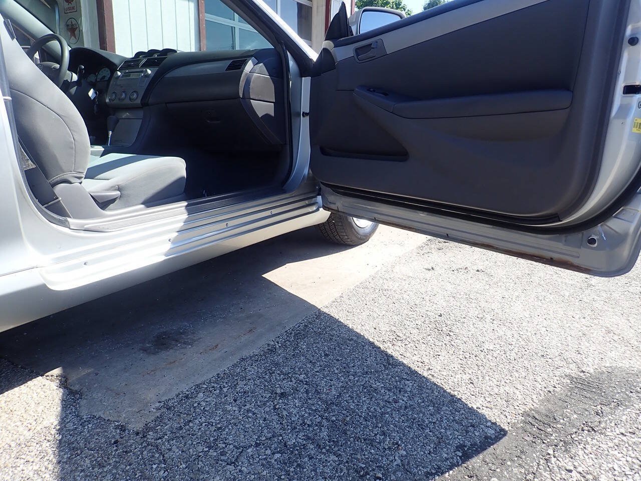 Used 2006 Toyota Solara SE Sport FWD image 23
