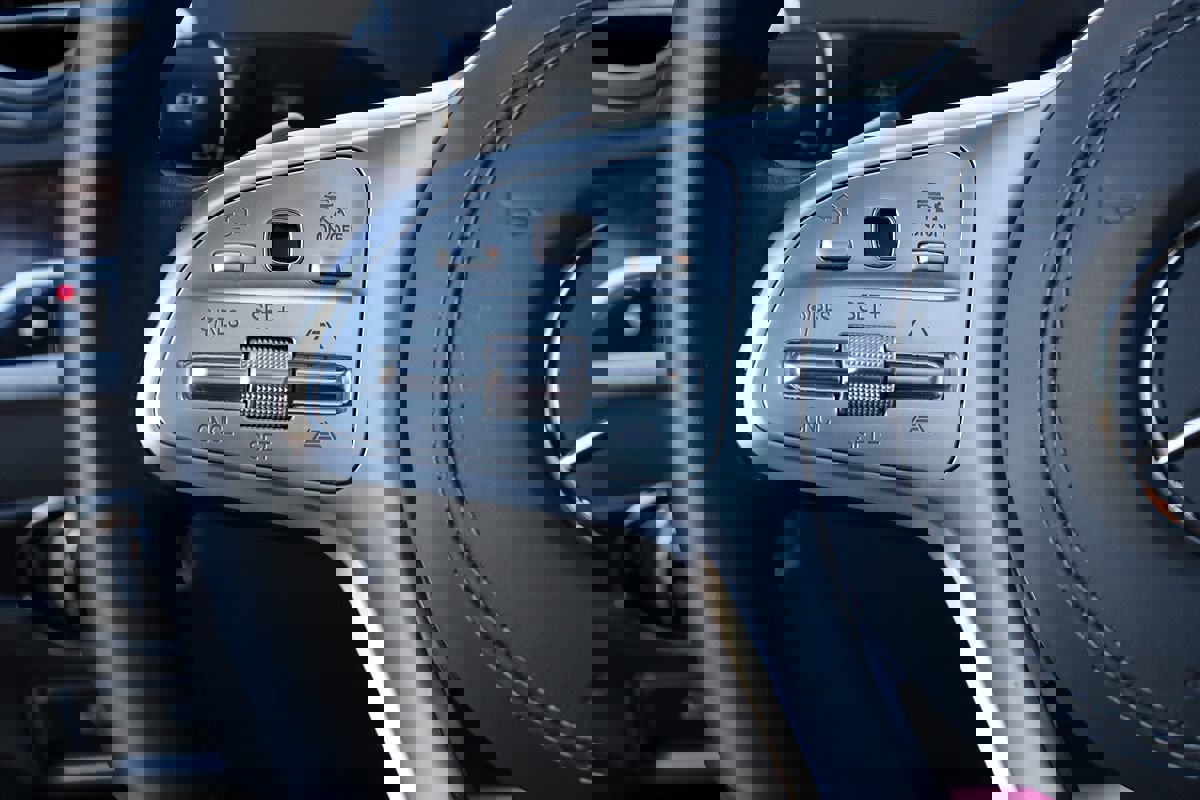 Used 2019 Mercedes-Benz S 560 Sedan w/ AMG Line Exterior image 48