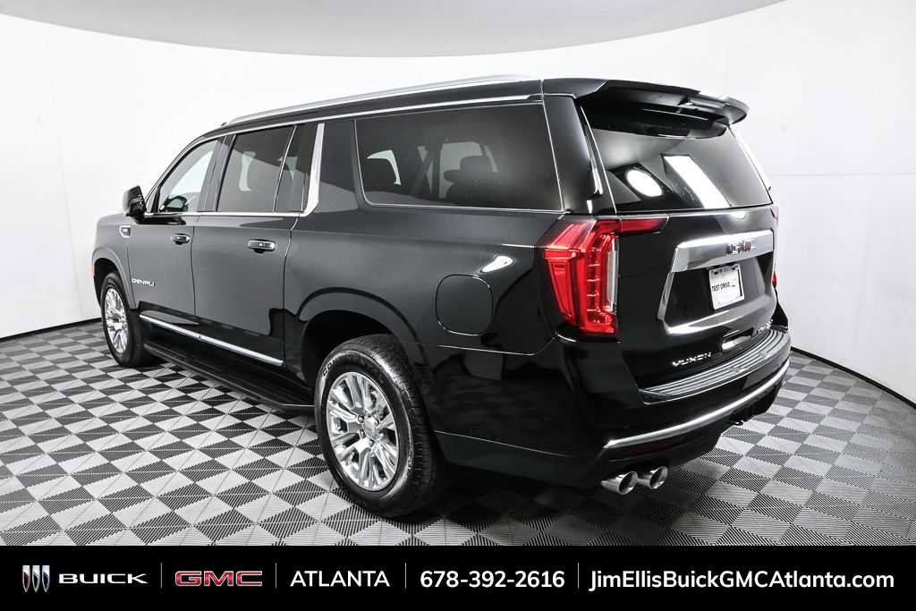 Used 2024 GMC Yukon XL Denali image 3