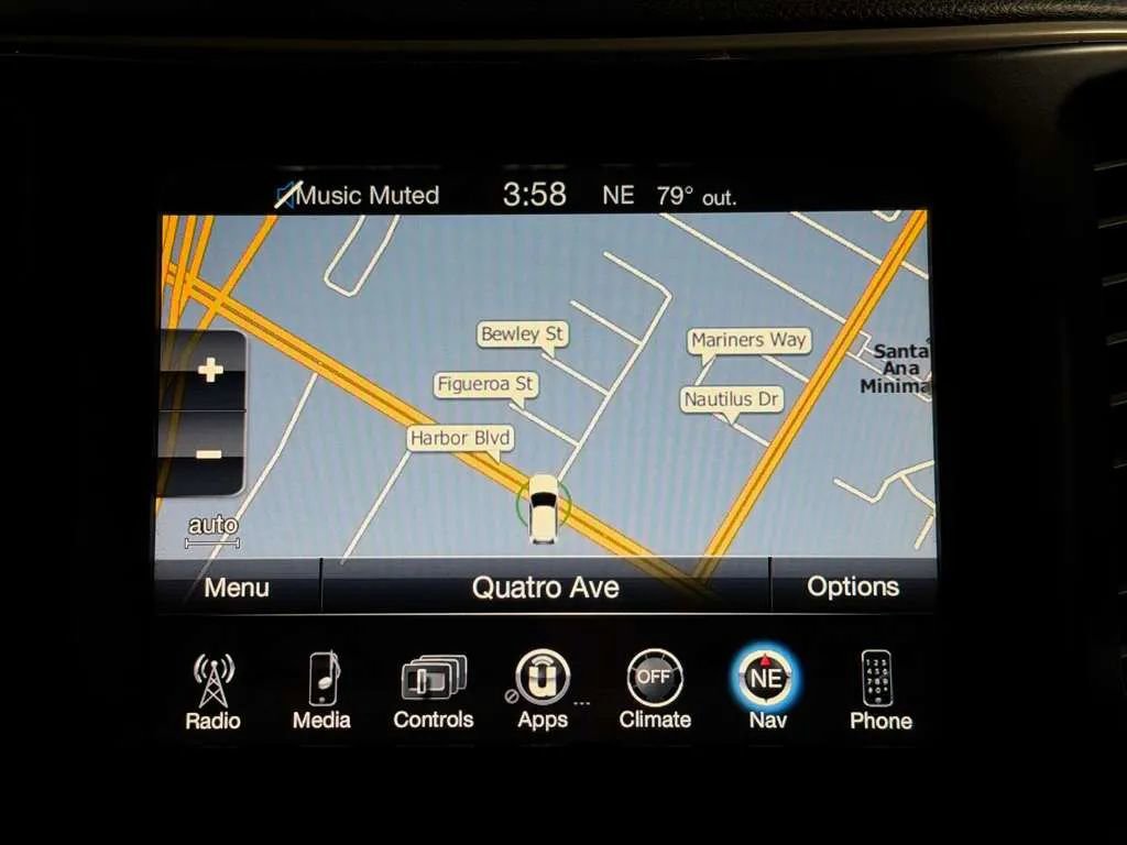 Used 2016 Jeep Cherokee Latitude w/ Comfort/Convenience Group AWD/4WD image 36