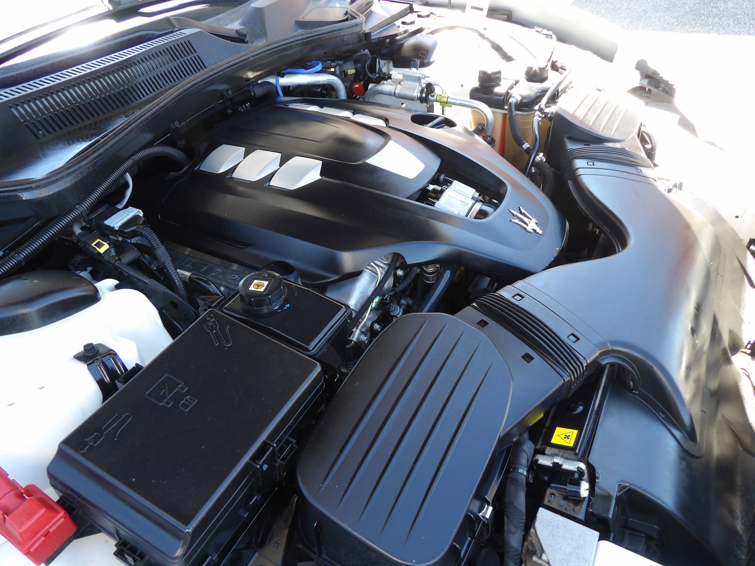 Used 2016 Maserati Ghibli Sedan 4D image 25