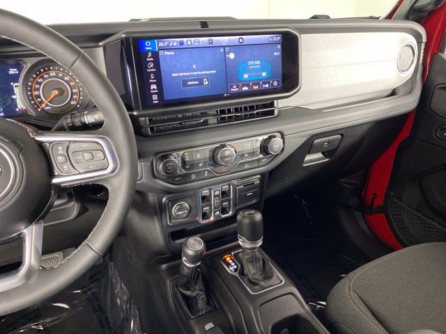 Used 2026 Jeep Wrangler Unlimited Sahara AWD/4WD image 29