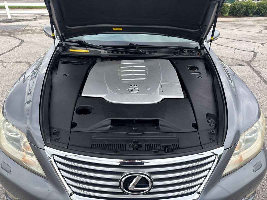 Used 2012 Lexus LS 460 w/ Comfort Pkg RWD image 19