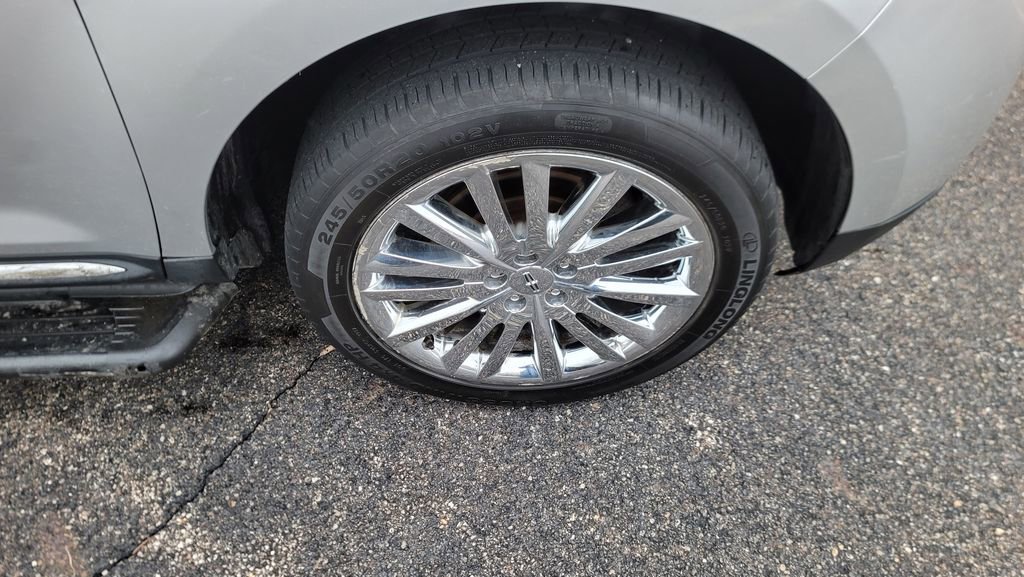 Used 2013 Lincoln MKX Base image 15