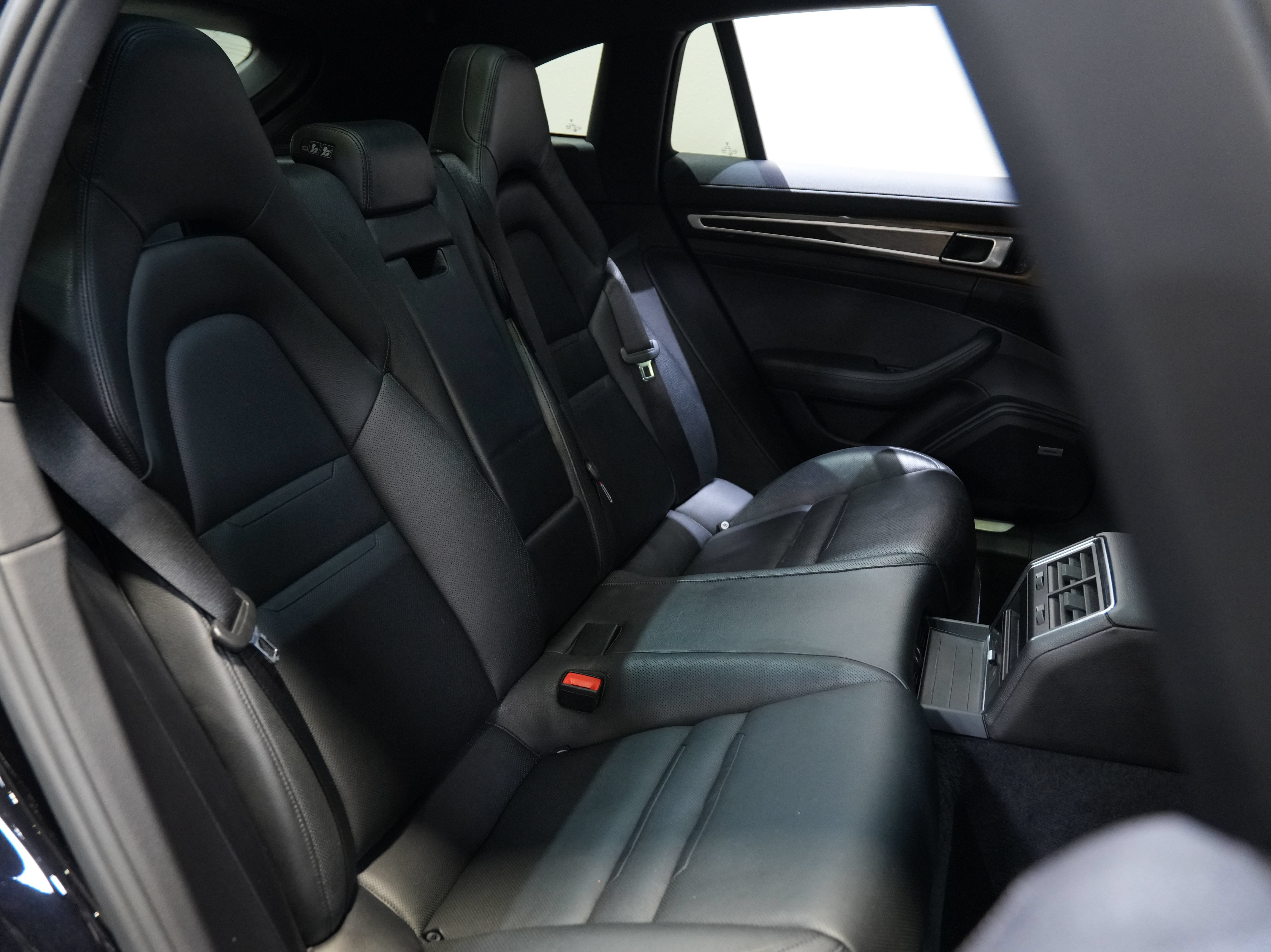 Used 2018 Porsche Panamera 4S AWD/4WD image 37
