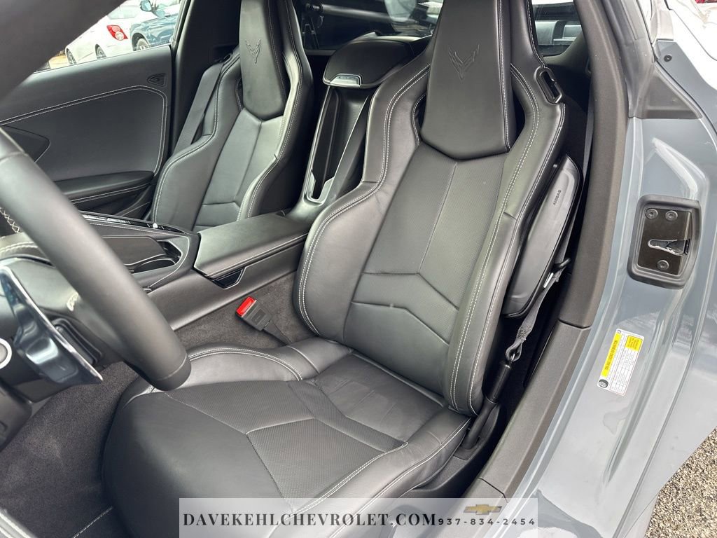 Used 2025 Chevrolet Corvette Stingray Coupe w/ 1LT image 11