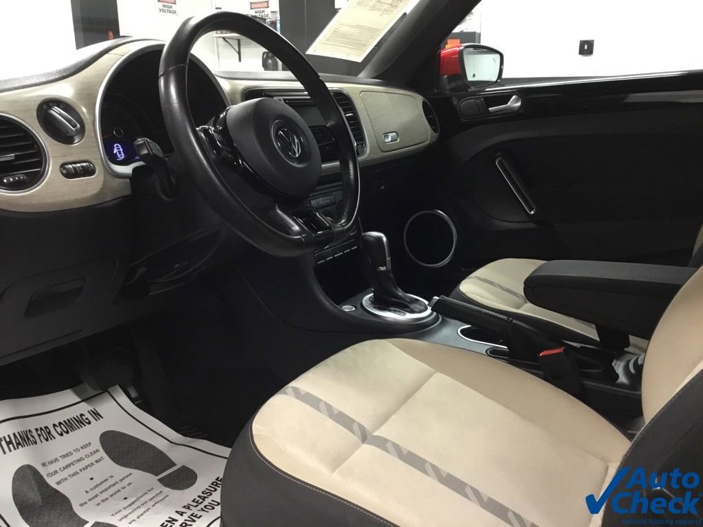 Used 2018 Volkswagen Beetle 2.0T Coast image 31