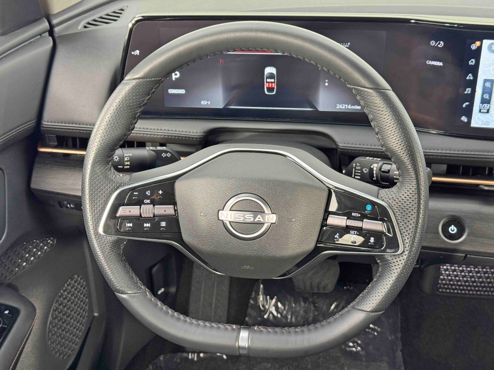 Used 2024 Nissan Ariya FWD image 18