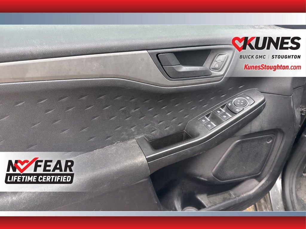 Used 2020 Ford Escape S image 18