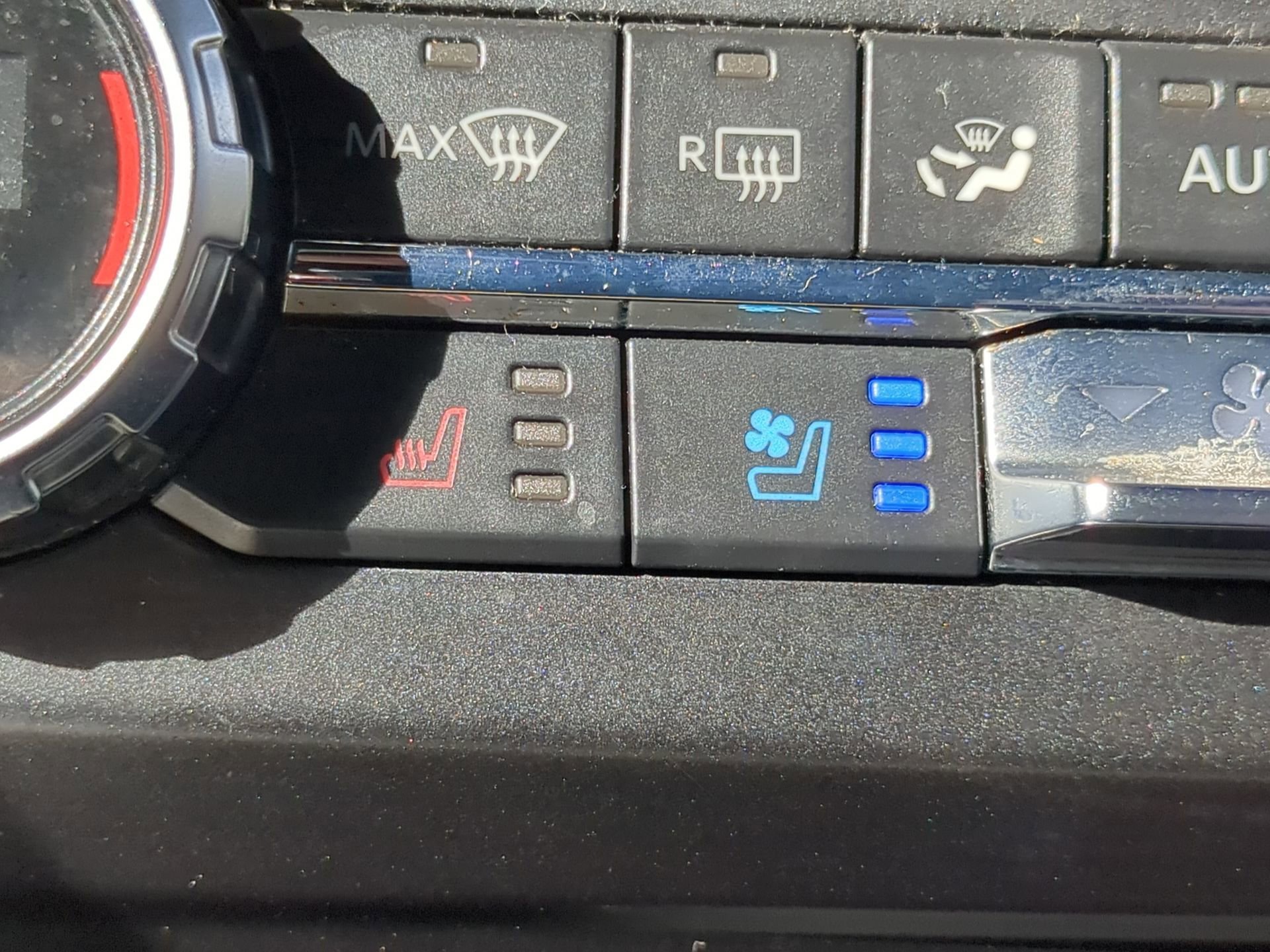 Certified 2022 Ford F250 Platinum w/ FX4 Off-Road Package image 53