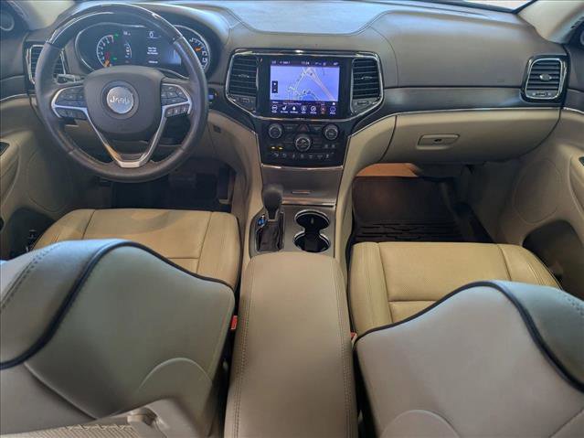 Used 2019 Jeep Grand Cherokee Overland AWD/4WD image 17