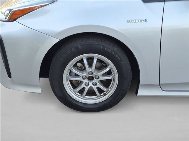 Used 2021 Toyota Prius L Eco FWD image 23