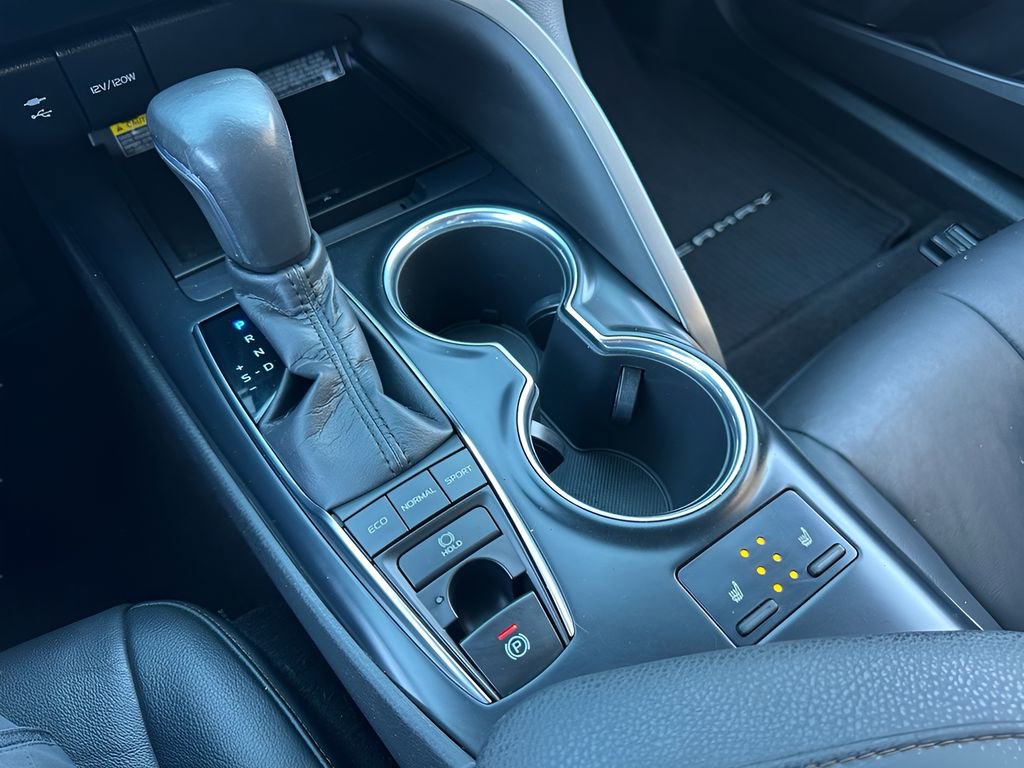 Used 2019 Toyota Camry XLE image 20