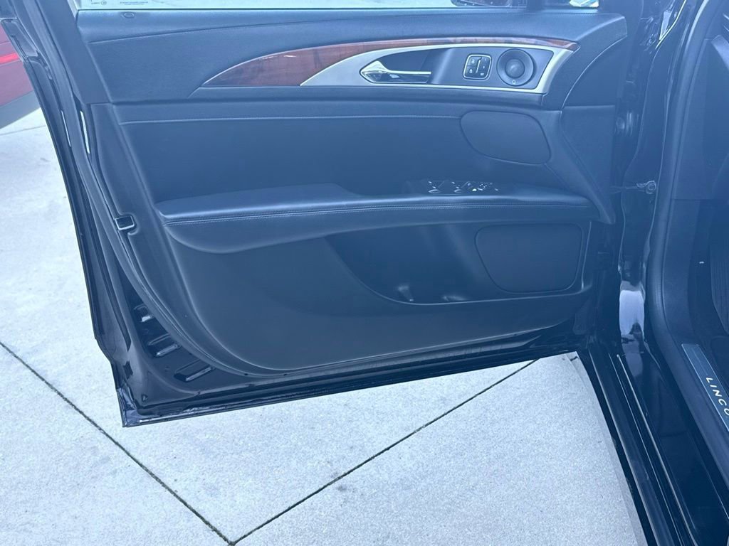 Used 2018 Lincoln MKZ Reserve w/ Technology Package image 29