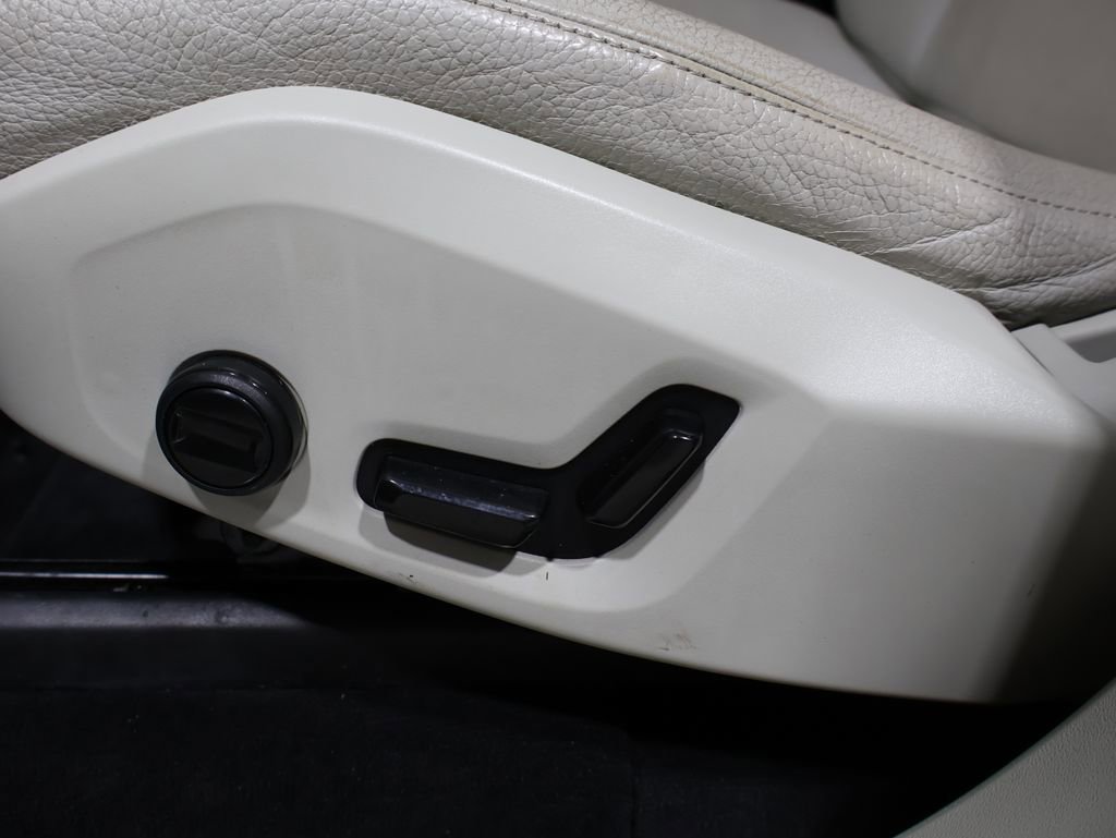 Used 2020 Volvo XC90 T6 Momentum image 10