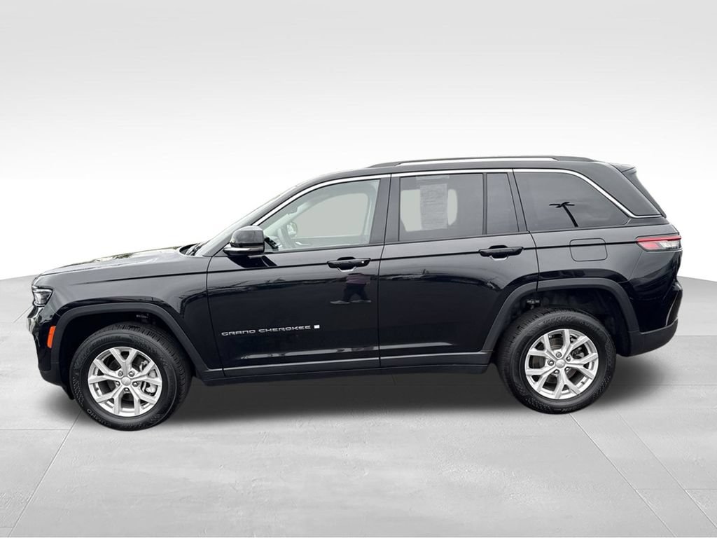 Used 2023 Jeep Grand Cherokee Limited AWD/4WD image 6
