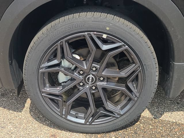 New 2026 Nissan Kicks SR w/ Cold Weather Package AWD/4WD image 9