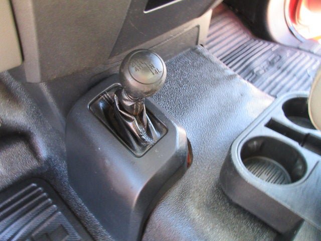 Used 2017 Ford F550 4x4 Regular Cab Super Duty image 22