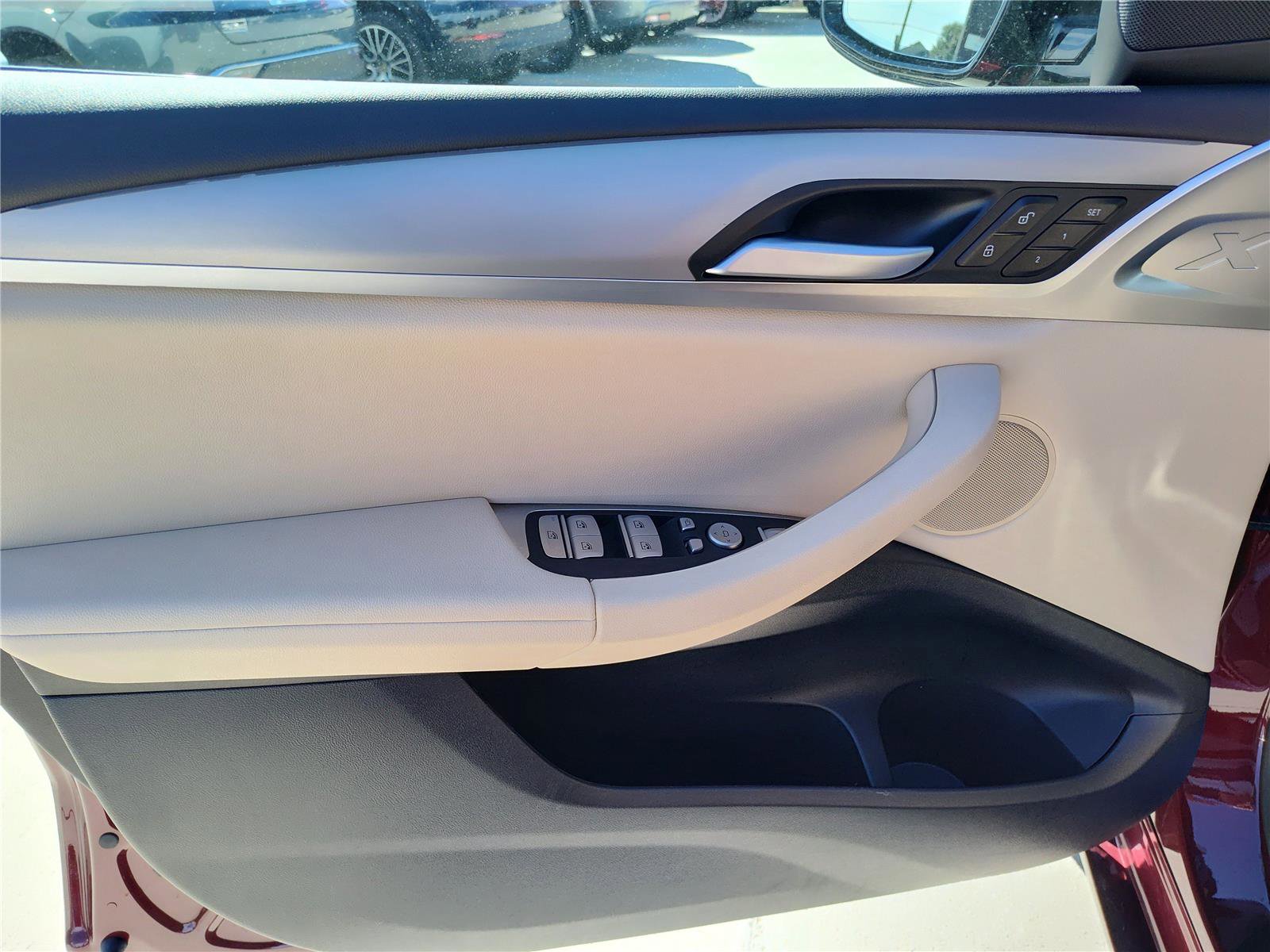 Certified 2025 BMW X4 xDrive30i image 16