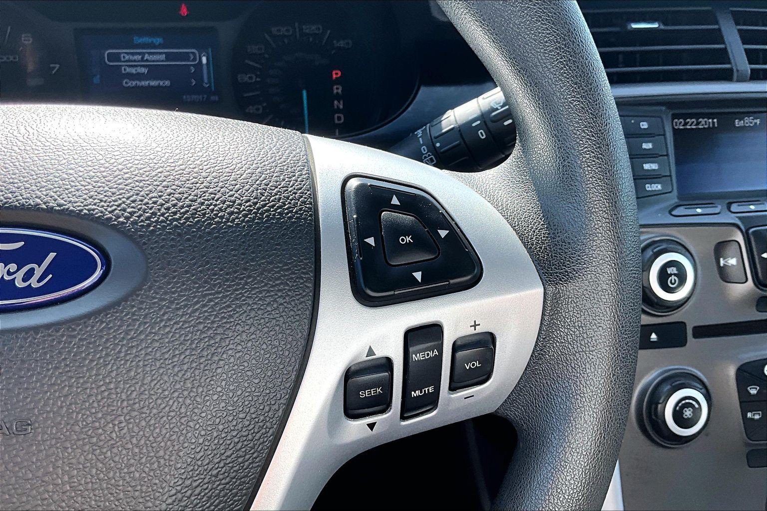 Used 2011 Ford Edge SE FWD image 22