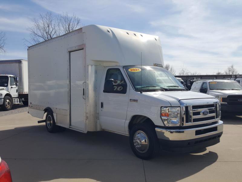 Used 2021 Ford E-350 and Econoline 350 Super Duty w/ Power Windows & Locks Group RWD image 5