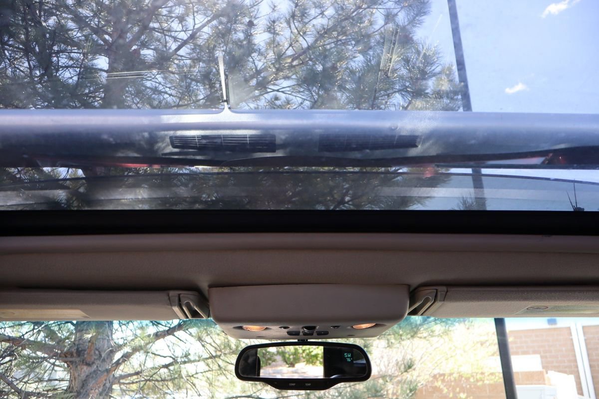 Used 2005 HUMMER H2 SUT w/ Preferred Equipment Group AWD/4WD image 27