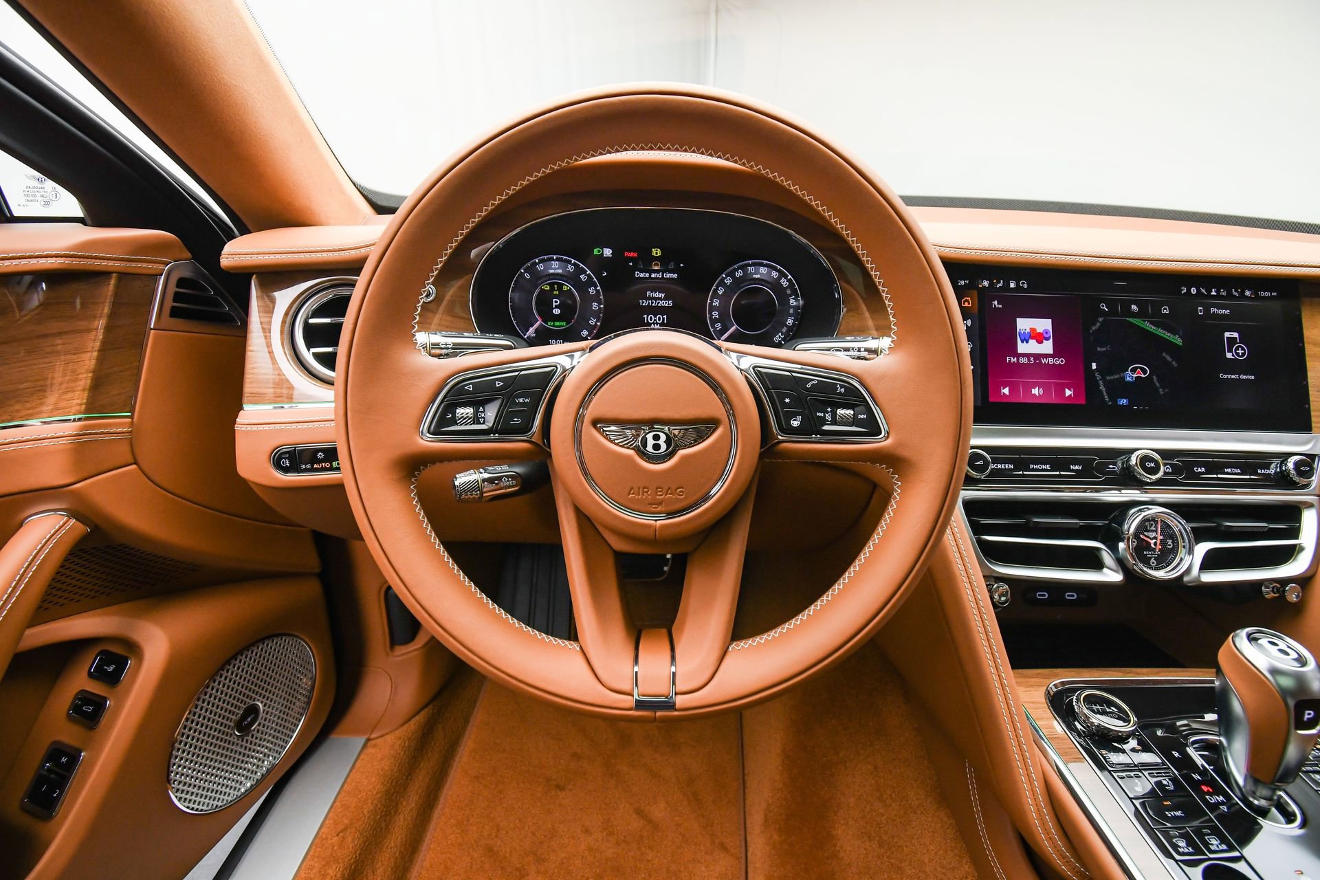 New 2026 Bentley Flying Spur Plug-In Hybrid image 15