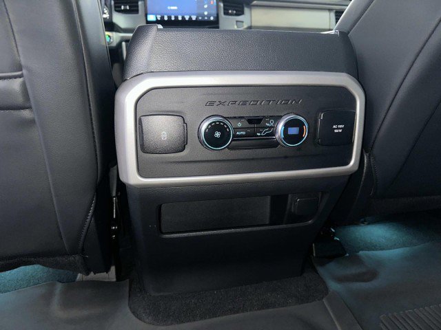 Used 2024 Ford Expedition Max XLT image 22
