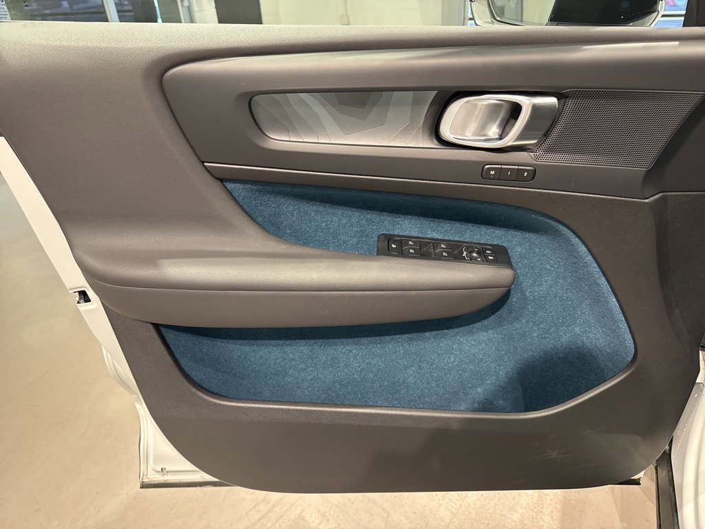 Used 2024 Volvo XC40 Recharge Plus w/ Protection Package Premier image 14