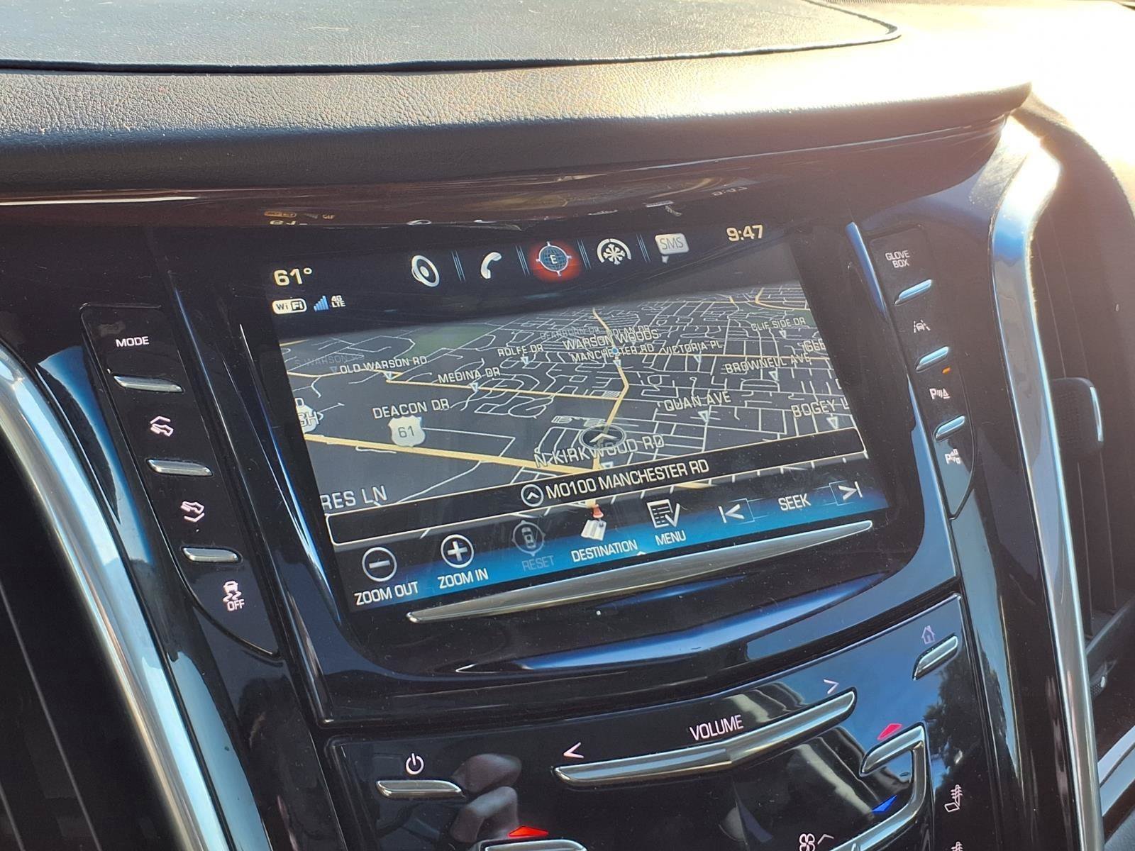 Used 2019 Cadillac Escalade Premium Luxury AWD/4WD image 8