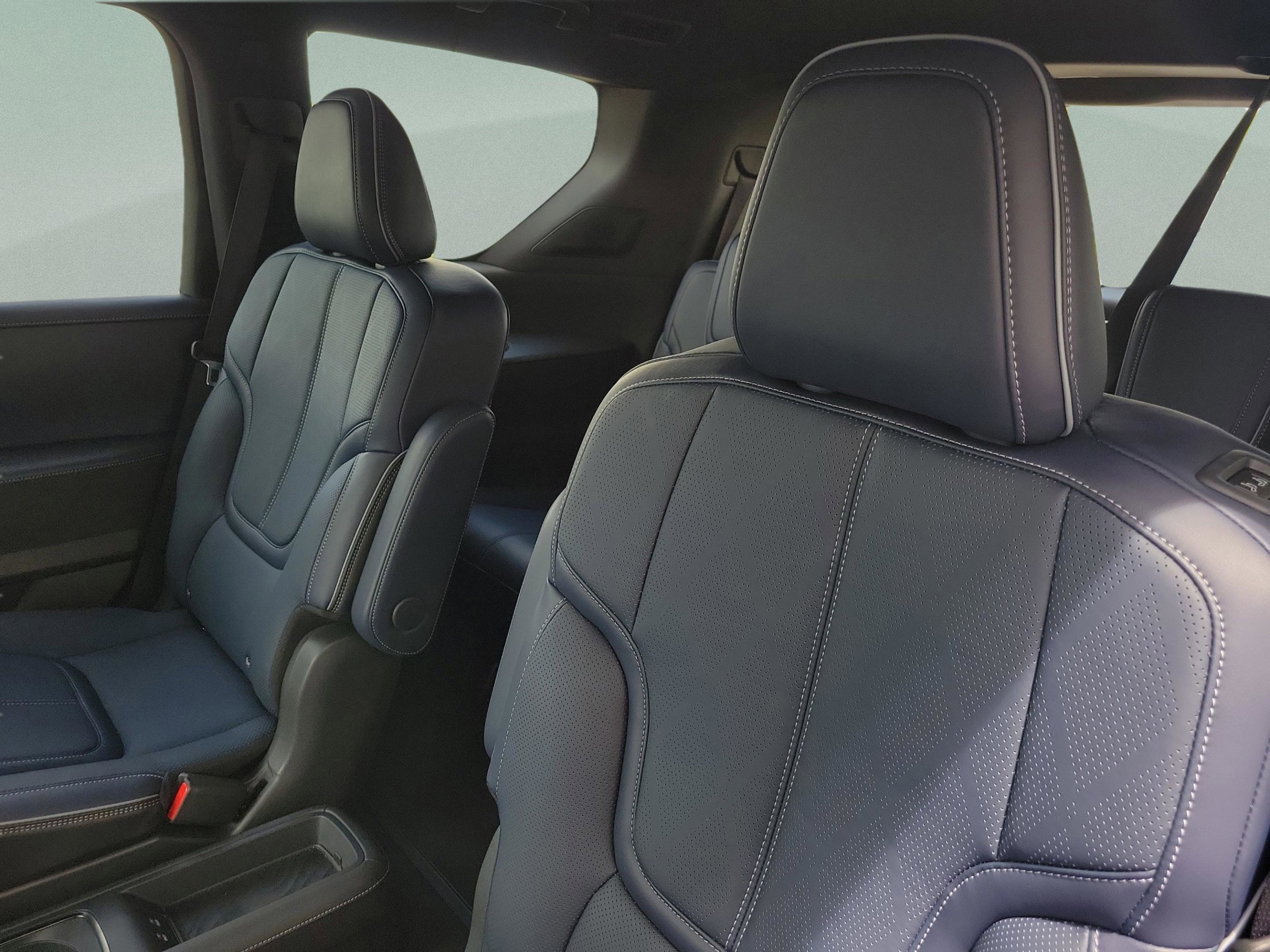 Certified 2026 INFINITI QX80 4WD w/ Sport Exterior Package image 24