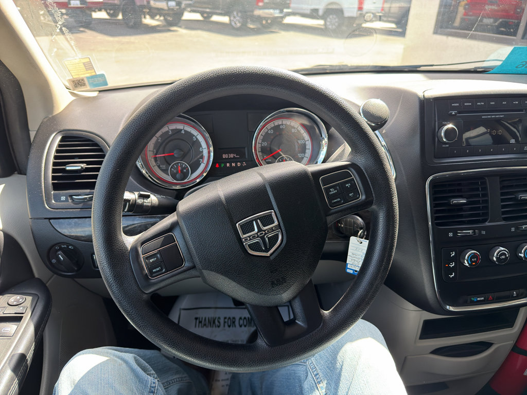 Used 2015 Dodge Grand Caravan American Value Package FWD image 17