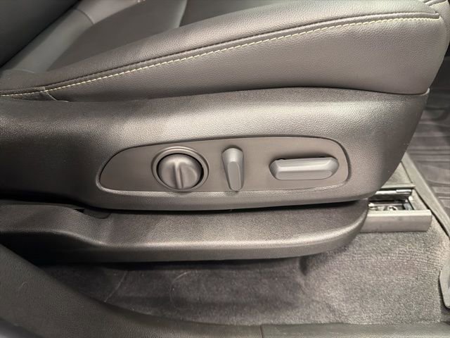 Certified 2023 Chevrolet Traverse LT w/ LT Premium Package image 15