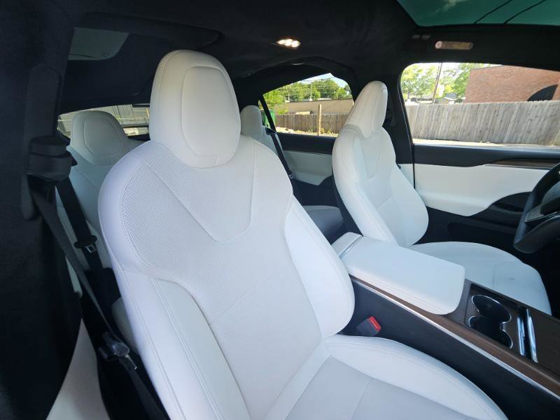 Used 2023 Tesla Model X image 58