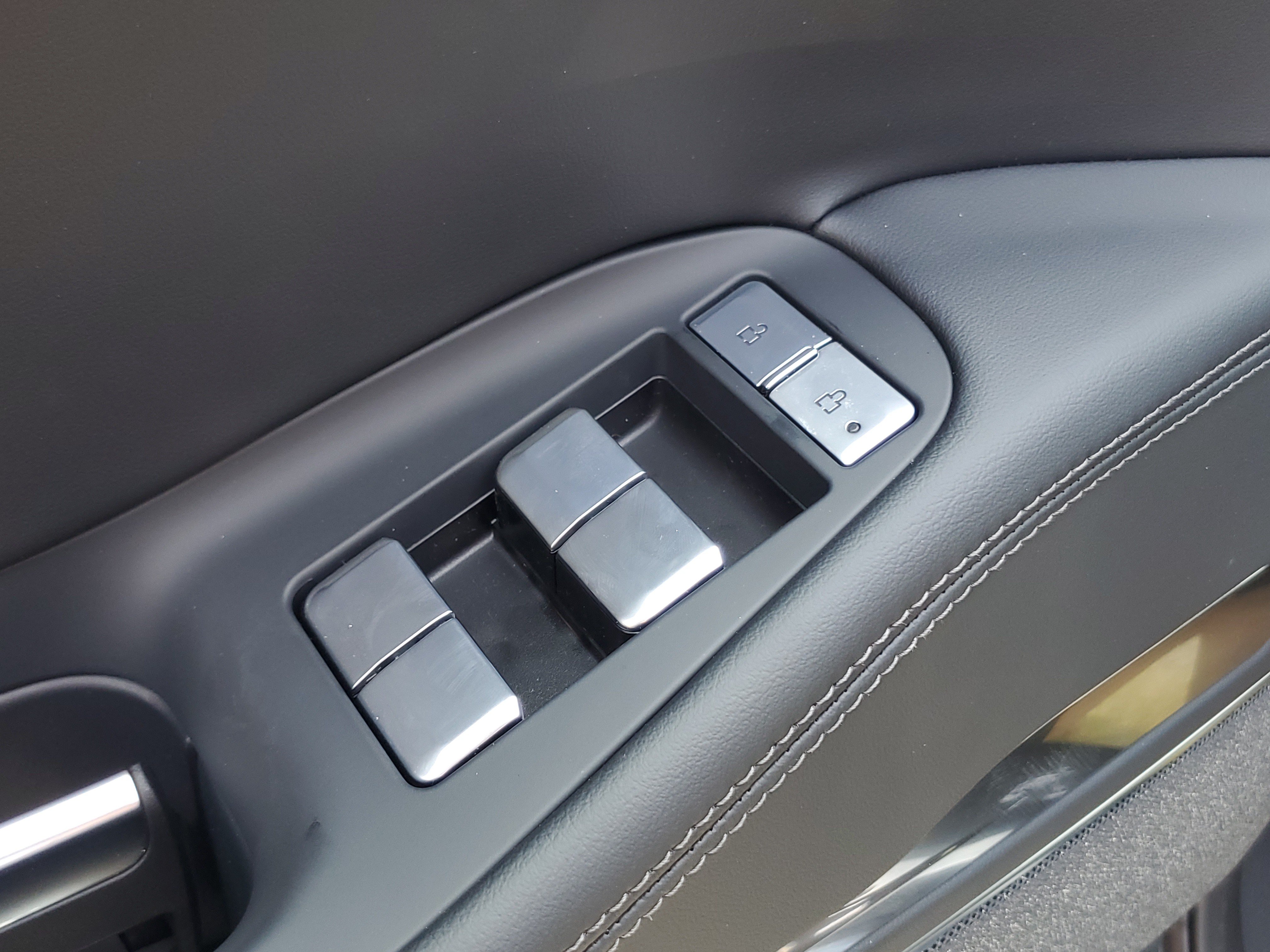 New 2027 Lincoln Navigator Reserve w/ Jet Appearance Package AWD/4WD image 9