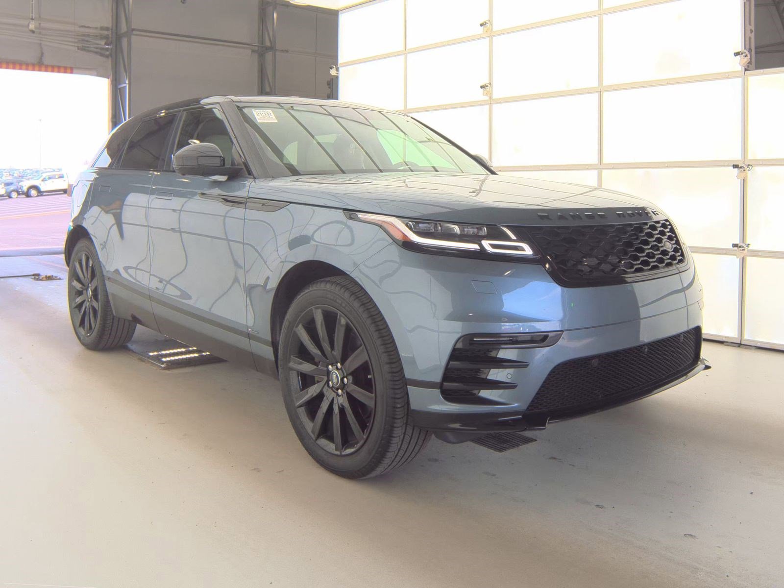 Used 2020 Land Rover Range Rover Velar R-Dynamic S AWD/4WD image 2