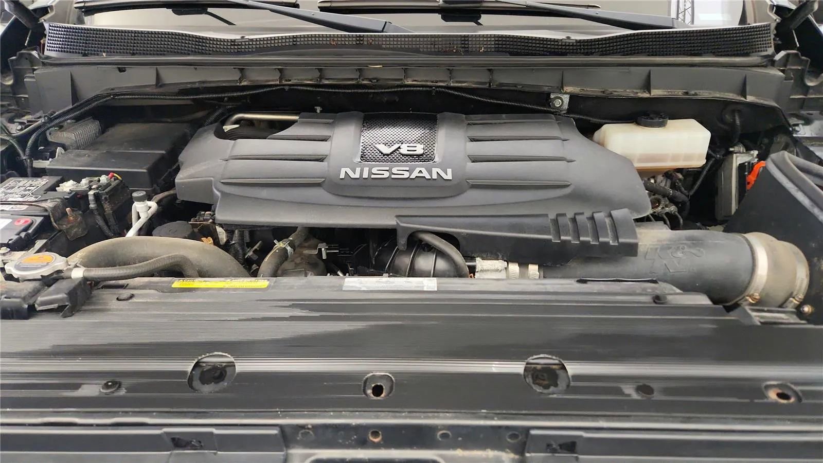 Used 2017 Nissan Titan SV AWD/4WD image 20