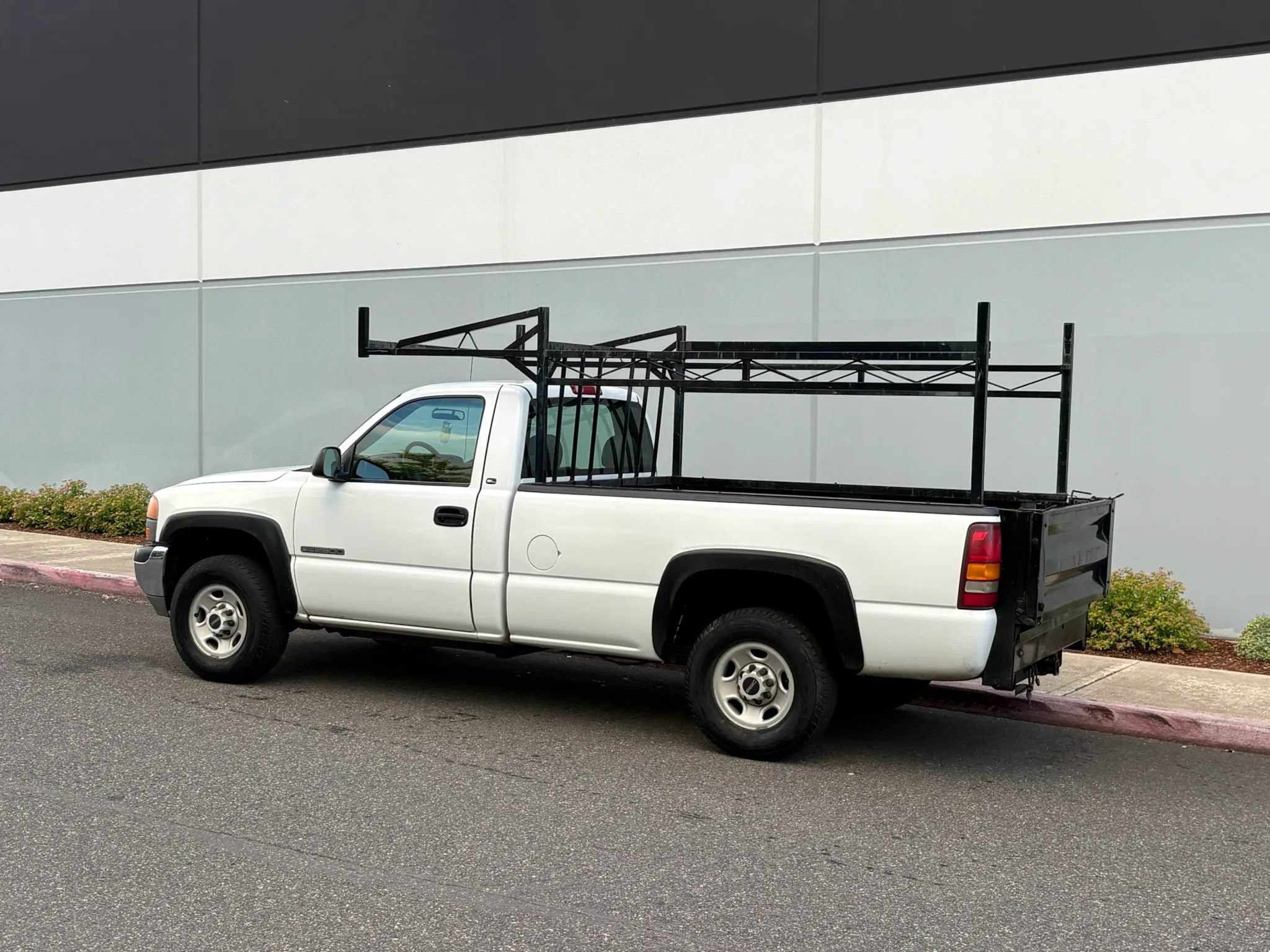 Used 2001 GMC Sierra 2500 SL RWD image 4