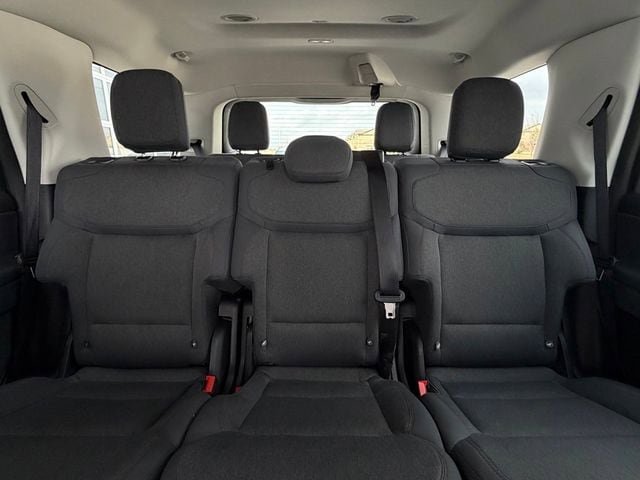 Used 2025 Ford Expedition Active RWD image 26